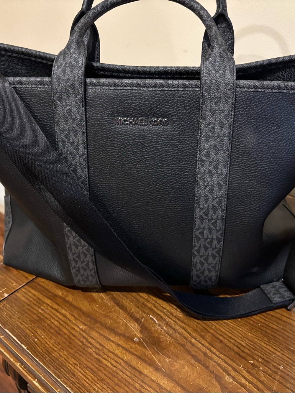 Michael Kors Black Logo-Trim Messenger Bag